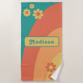 Gepersonaliseerde Retro Daisy Arch Groovy Strandlaken (Voorkant)