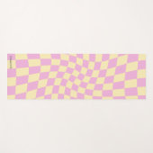 Gepersonaliseerde retro pastel verwrongen geruit yogamat (Voorkant (horizontaal))