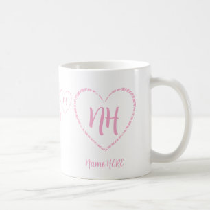 Gepersonaliseerde roze hart charmes, monogram en n koffiemok