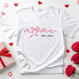 Gepersonaliseerde Roze Mama Est 2025 Coquette Bow  T-shirt