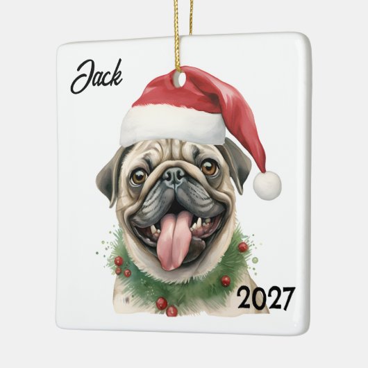 Gepersonaliseerde Schattigee Kerstman Pug Keramisch Ornament (Links)