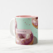 Gepersonaliseerde Schattigee Pasteldonuts & Sprink Tweekleurige Koffiemok (Voorkant links)
