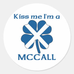 Gepersonaliseerde Schotse kus me Ik ben McCall Ronde Sticker