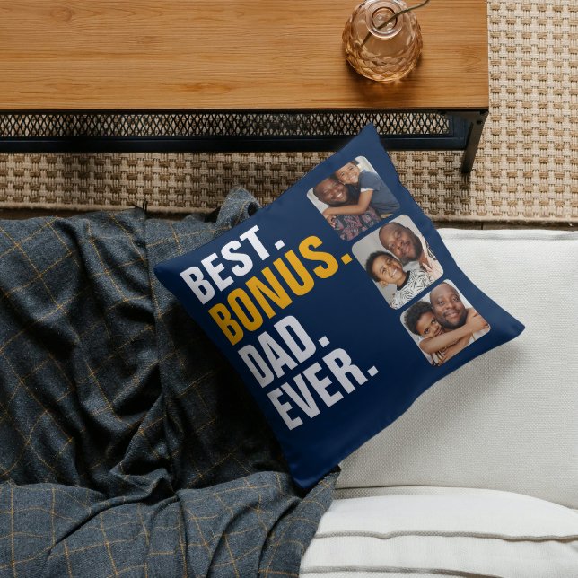 Gepersonaliseerde Vaderdag Beste Bonus Papa Ooit Kussen (Personalized Fathers Day Best Bonus Dad Ever Throw Pillow from Ricaso. Add 3 photographs & own text)