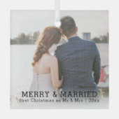 Gepersonaliseerde vrolijkheid en getrouwde Kerstmi Glas Ornament (Voorkant)