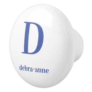 Gepersonaliseerde witte knop met donkerblauwe teks