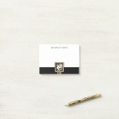 Gepersonaliseerde zwarte en gouden ijsbrekers post-it® notes (Op bureau)