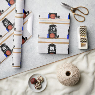Gepersonaliseerde zwarte en witte Basketball Jerse Cadeaupapier