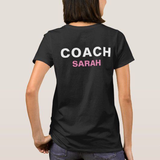 Gepersonaliseerde zwarte zwarte coachroze tekst T- T-shirt (Achterkant)