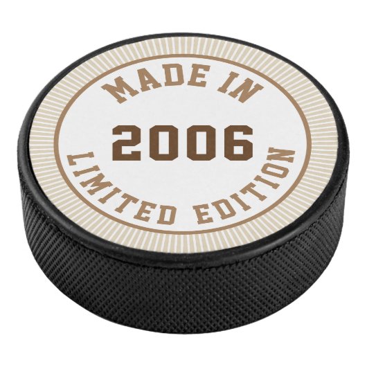 Geproduceerd in 2006 hockey puck (3/4)
