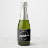 Gepromoveerd bij oma Est. 2024 I Sparkling Wijnetiket (Voorkant)