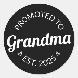 Gepromoveerd bij oma Est. 2025 I Ronde Sticker
