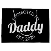 Gepromoveerd naar Daddy Est. 2025 I Groot Cadeauzakje (Achterkant)