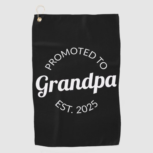 Gepromoveerd naar opa Est. 2025 I Golfhanddoek (Voorkant)