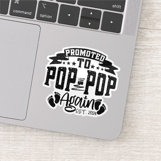 Gepromoveerd naar Pop Pop weer EST 2024 Grappige O Sticker (Detail)