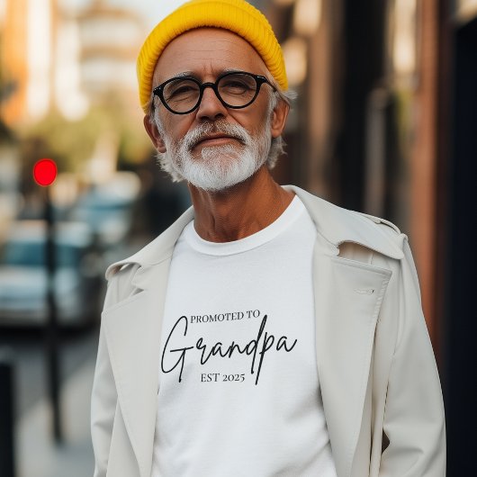 Gepromoveerd tot Grandpa EST 2025 | Nieuw opa cade T-shirt