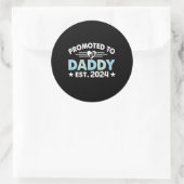 Gepromoveerd tot papa 2024 papa om te zijn ronde sticker (Tas)