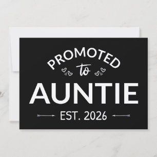 Gepromoveerd tot tante Est. 2026 II Aankondiging