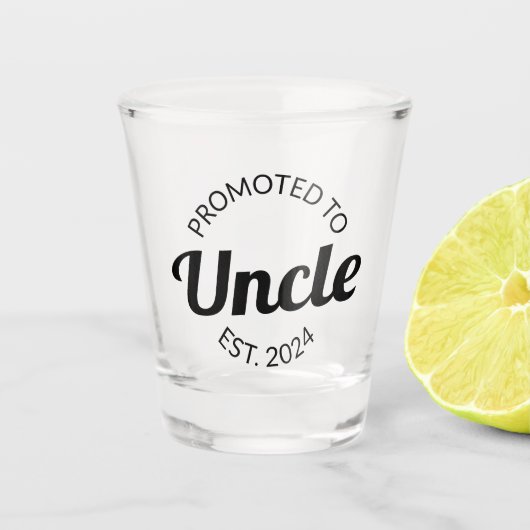 Gepromoveerd tot Uncle Est. 2024 I Shot Glas (Voorkant)