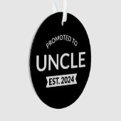 Gepromoveerd tot Uncle Est. 2024 II Ornament (voorkant)
