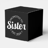 Gepromoveerd tot zuster Est. 2024 I Bedankdoosjes (Achterkant)