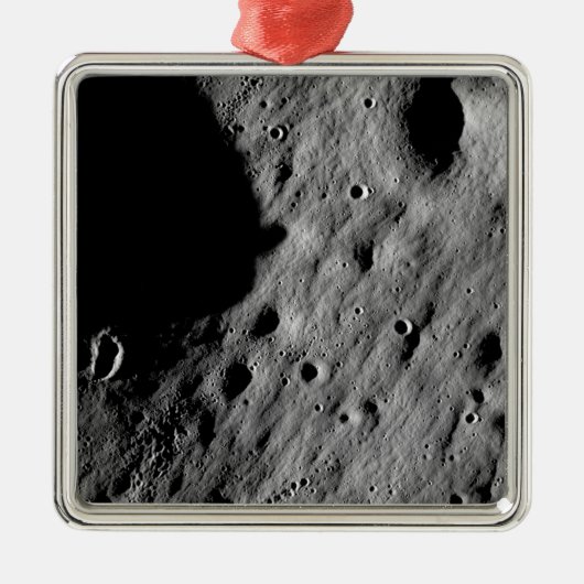 Gerateerde regio's metalen ornament (Voorkant)