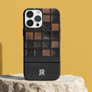 Gereedgemaakt gegraveerd lederen look monogram Case-Mate iPhone 14 hoesje