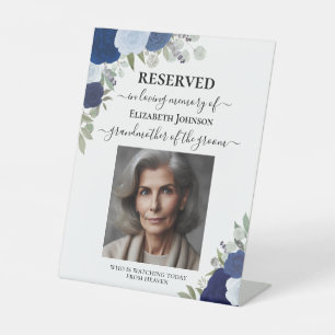 Gereserveerd in Liefdevolle Herinnering Blauwe Roz Reclamebord Met Voetstuk