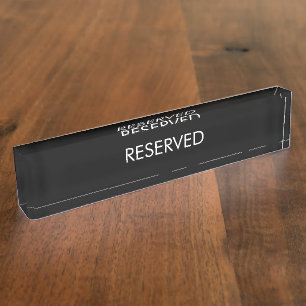 Gereserveerd, pas aan, verander naamtekst zwart wi naambordje