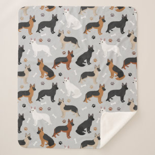 German Shepherd Botten and Paws Sherpa Blanket Deken