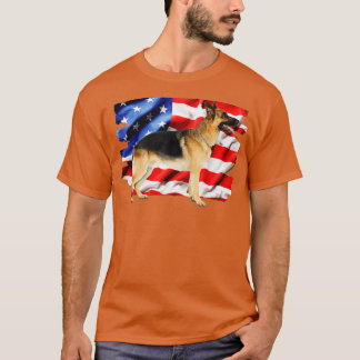 German Shepherd Dog, American Flag, 4 juli  T-shirt