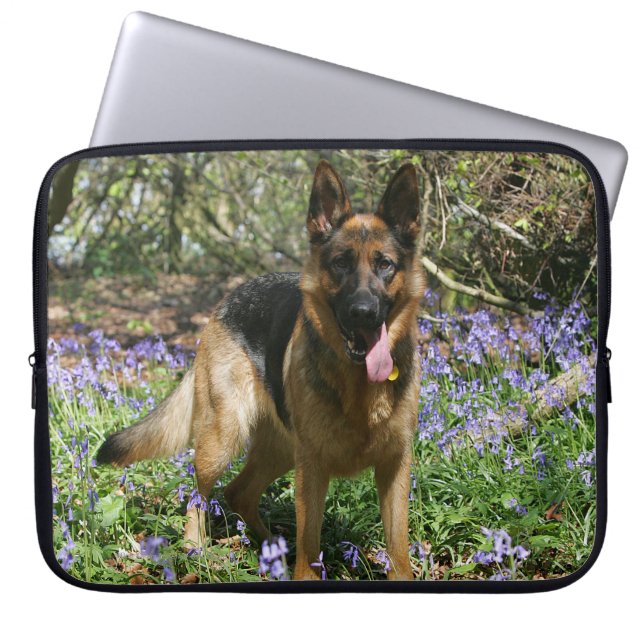 German Shepherd Laying Down Laptop Sleeve (Voorkant)