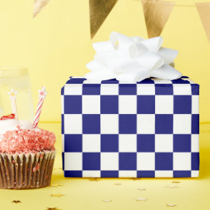Geruit marineblauw en wit cadeaupapier