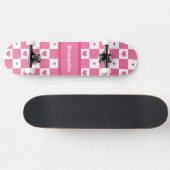 Geruite Hart Vierkantjes Patroon Roze en Wit Skateboard (Horizontaal)