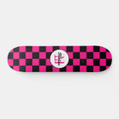 Geruite vierkanten heet roze zwart retro Monogram Skateboard (Horizontaal)