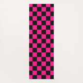 Geruite vierkanten heet roze zwart retro Monogram Yogamat (Achterkant)