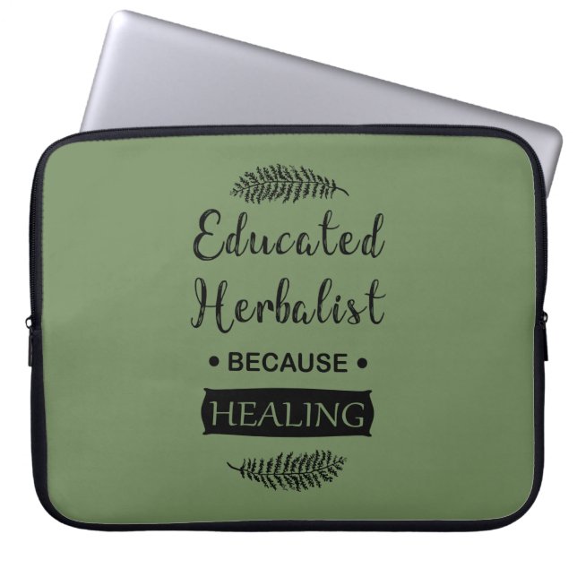 Geschoolde kruidenkenner laptop sleeve (Voorkant)