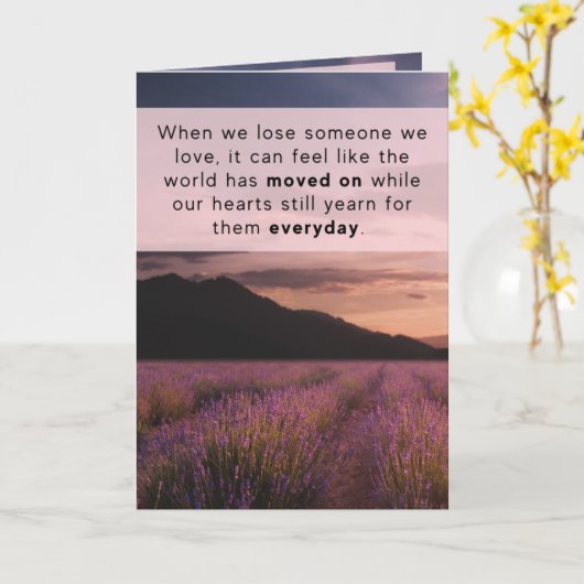 Geschreven Memory Grief Sympathy Card - Paarse zon Kaart (Gele Bloem)