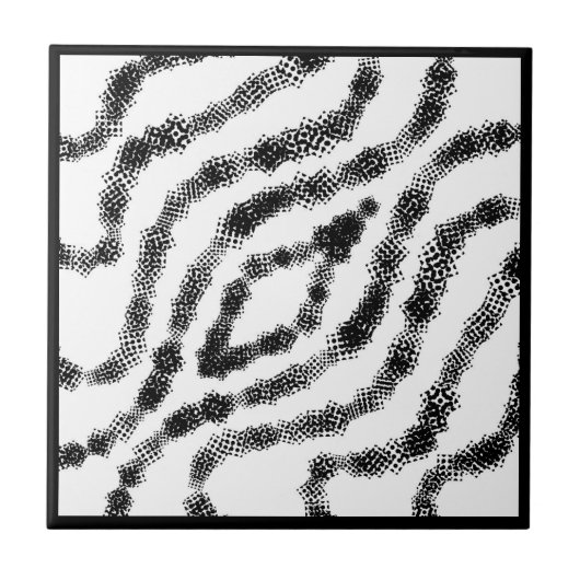 Gespannen zwarte gevlekte dozen op witte moderne k tegeltje (Voorkant)