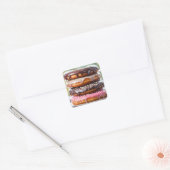 Gestapelde donuts vierkante sticker (Envelop)