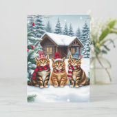 Gestreepte katten in preppy winterkleding en hoed feestdagenkaart (Staand voorkant)