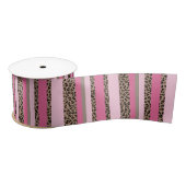 Gestreepte luipaard en roze lint (Spoel)