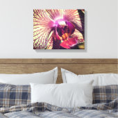 Gestreepte Paarse orchidee ventilator dicht Canvas Afdruk (Insitu (Slaapkamer))