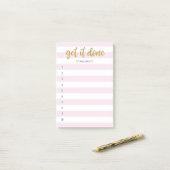 Gestreepte penseel met briefing klaar post-it® notes (Op bureau)