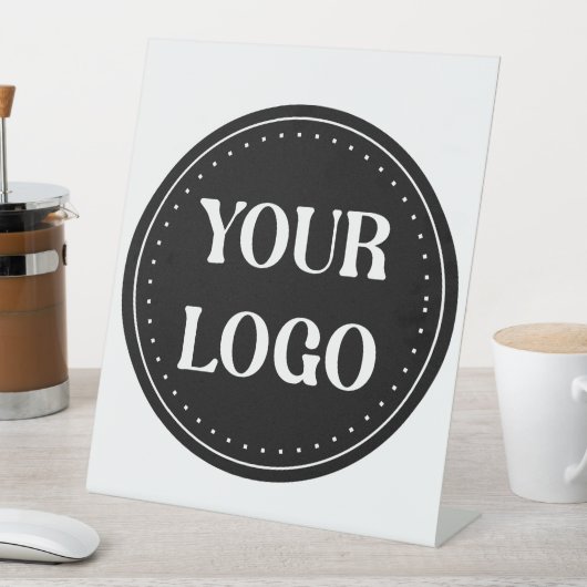 Gestroomlijnd, eigentijds, gepolijst en aanpasbaar reclamebord met voetstuk (Insitu)