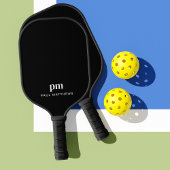 Gestroomlijnd zwart met monogram en naam pickleball paddle