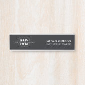 Gestroomlijnde Zwarte Professionele Monogram Hange Deurbordje (Voorkant)