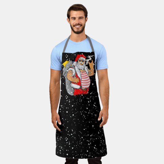 Getatoeëerde Kerstman met Rocker Hand Kerstmis Schort (Gedragen)