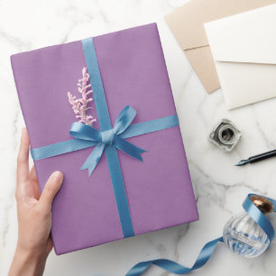 Getextureerd aangenaam lila. cadeaupapier