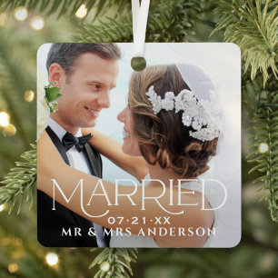 Getrouwd Kerstmis Aangepaste Trouwfoto Monogram Metalen Ornament